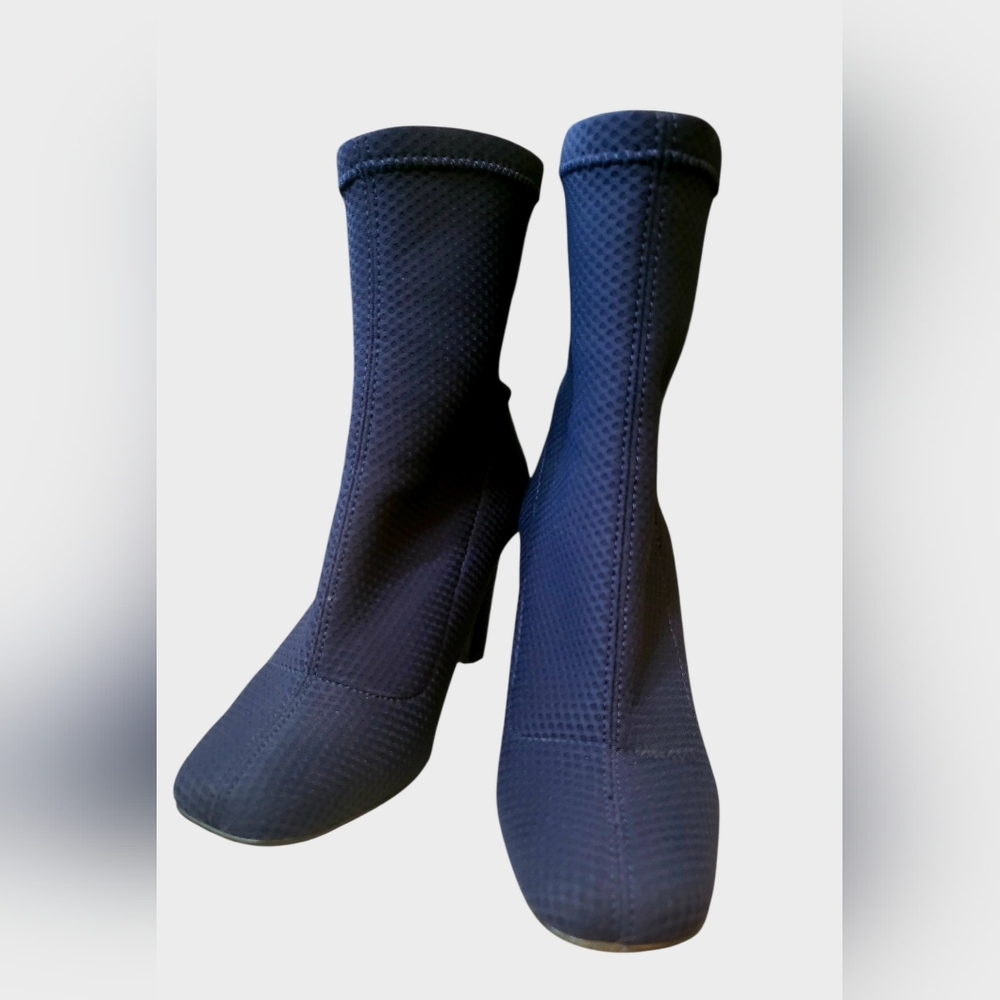 l'intervalle Textured Stretch Navy Ankle Boots size 6